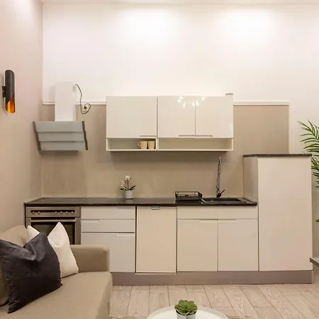 Quiet Center Near Heroes Square By Cavaland * בודפשט